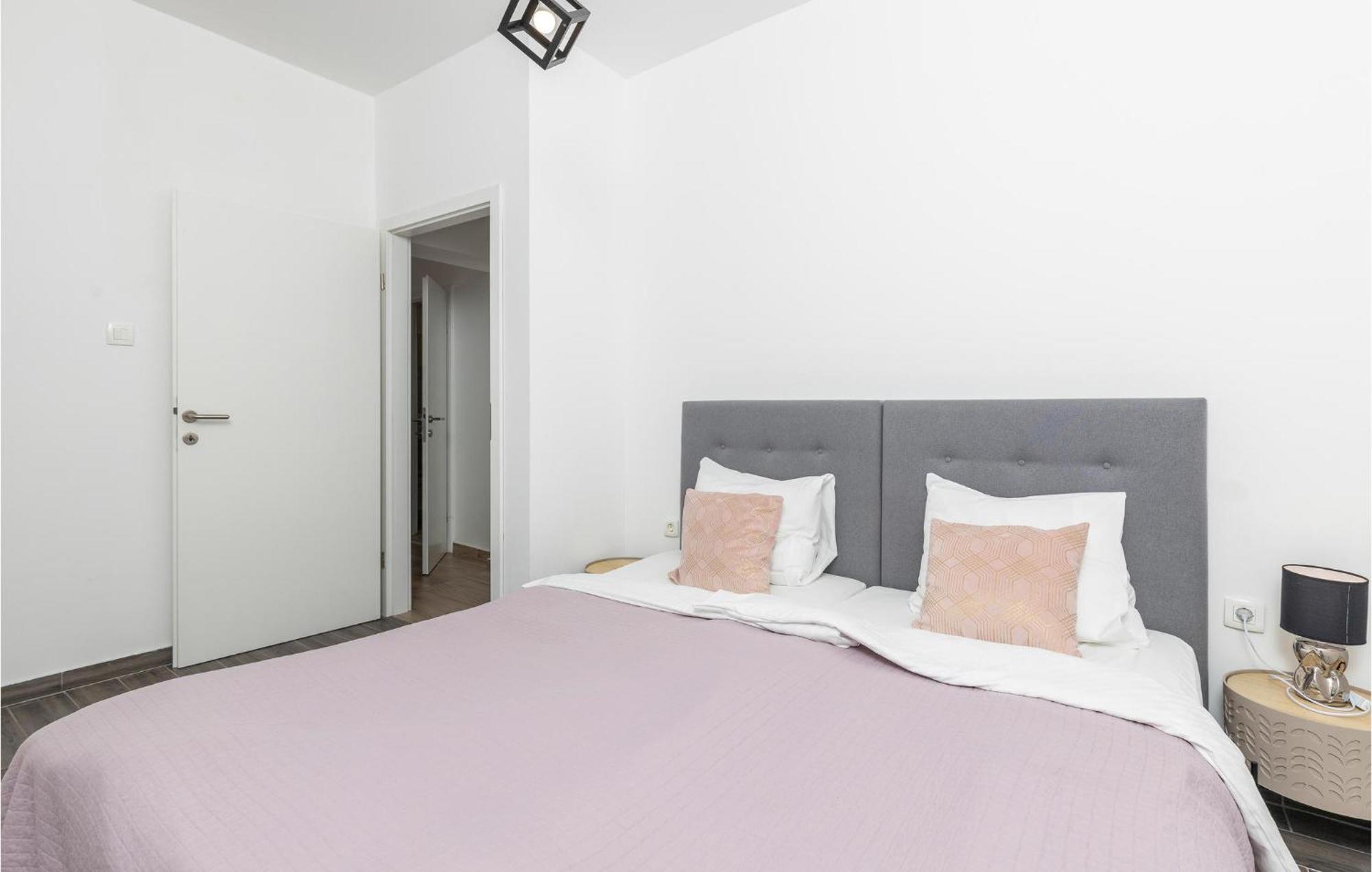 Amazing Apartment In Rijeka With Wifi ภายนอก รูปภาพ