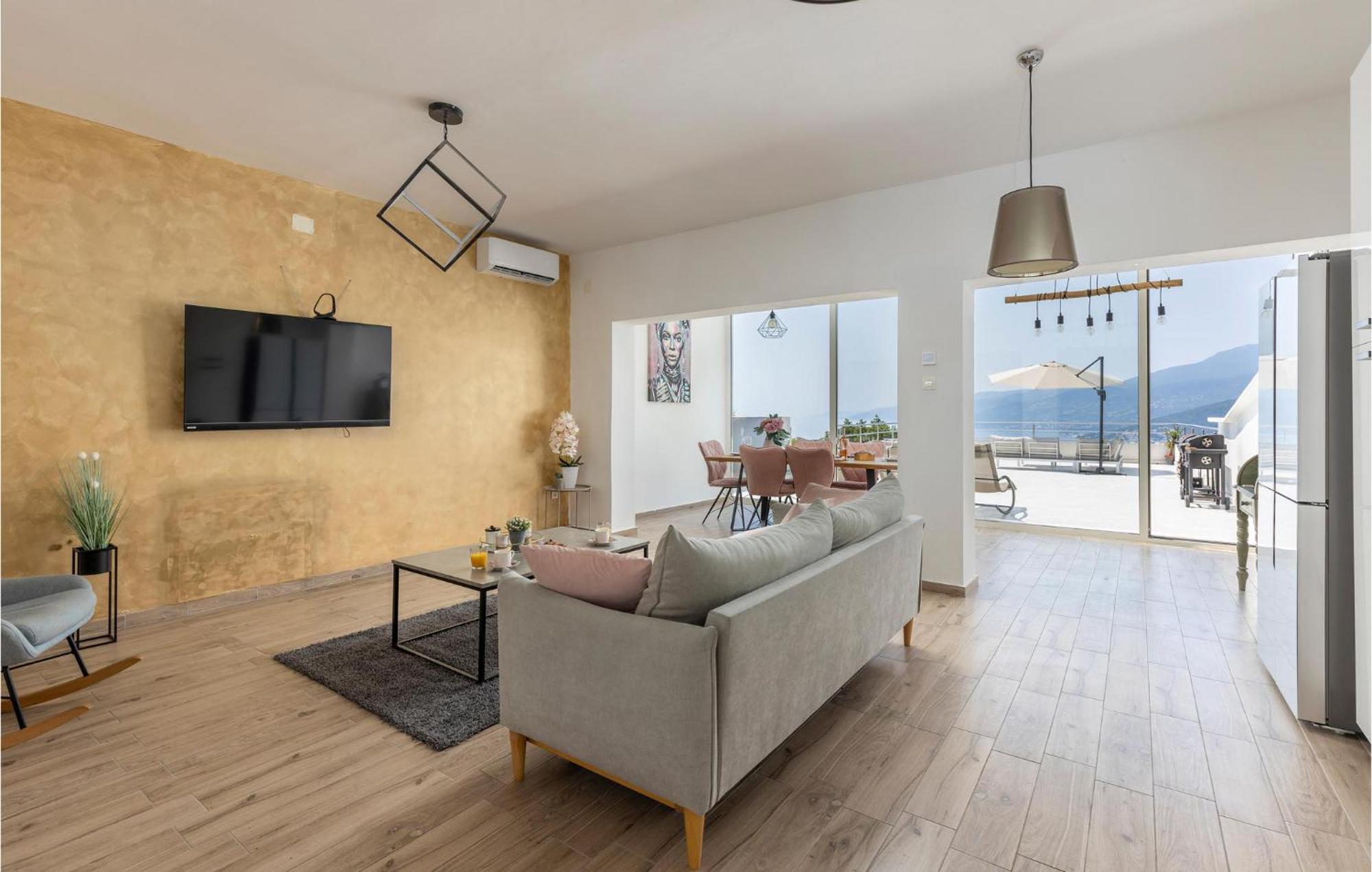 Amazing Apartment In Rijeka With Wifi ภายนอก รูปภาพ