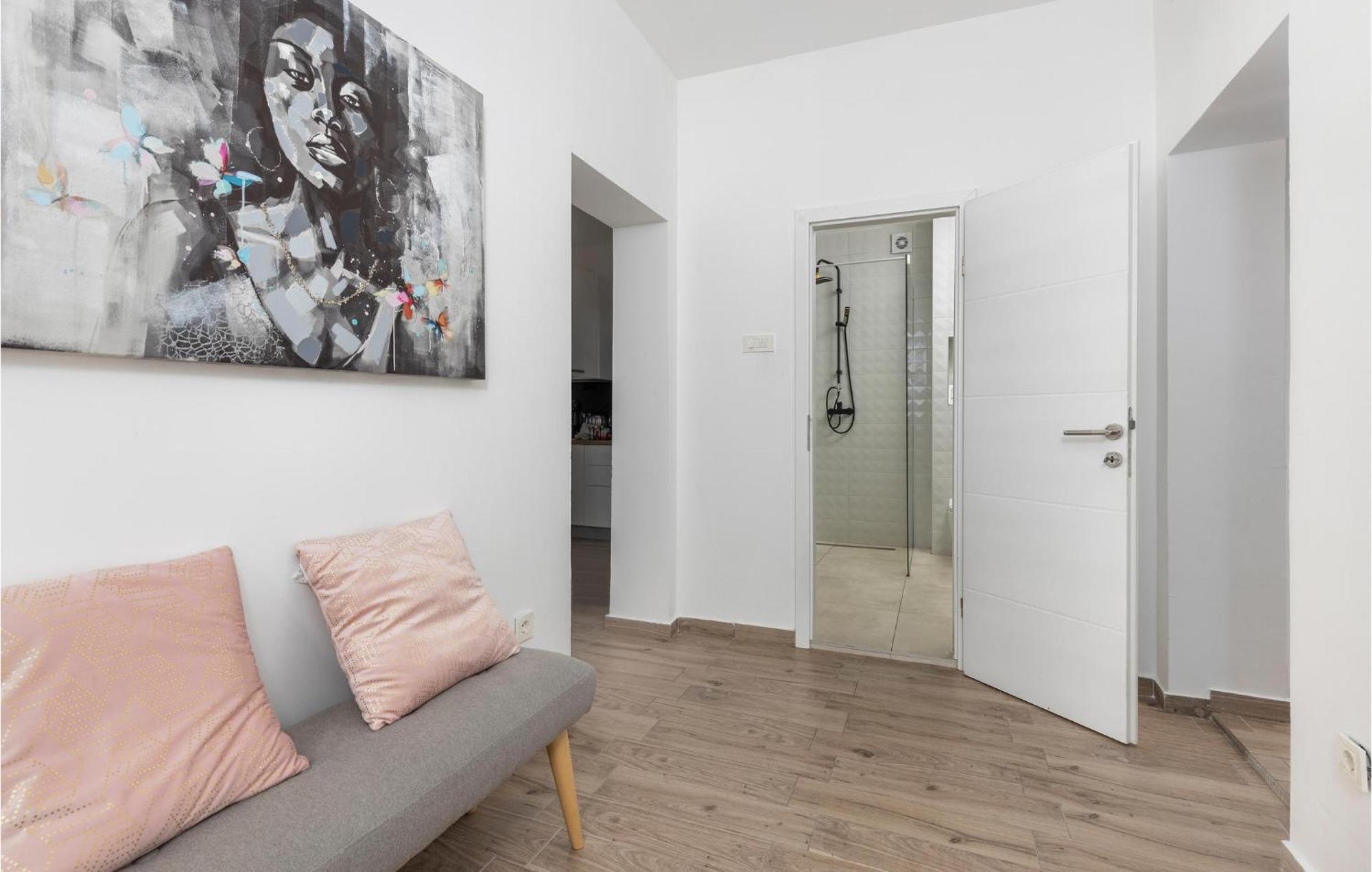 Amazing Apartment In Rijeka With Wifi ภายนอก รูปภาพ