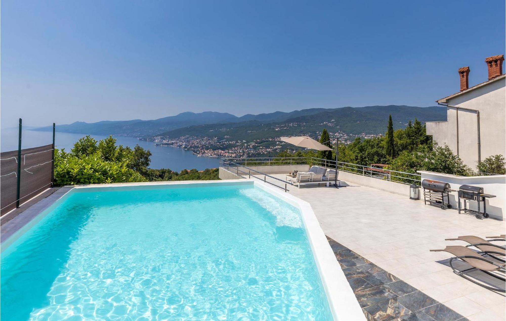 Amazing Apartment In Rijeka With Wifi ภายนอก รูปภาพ