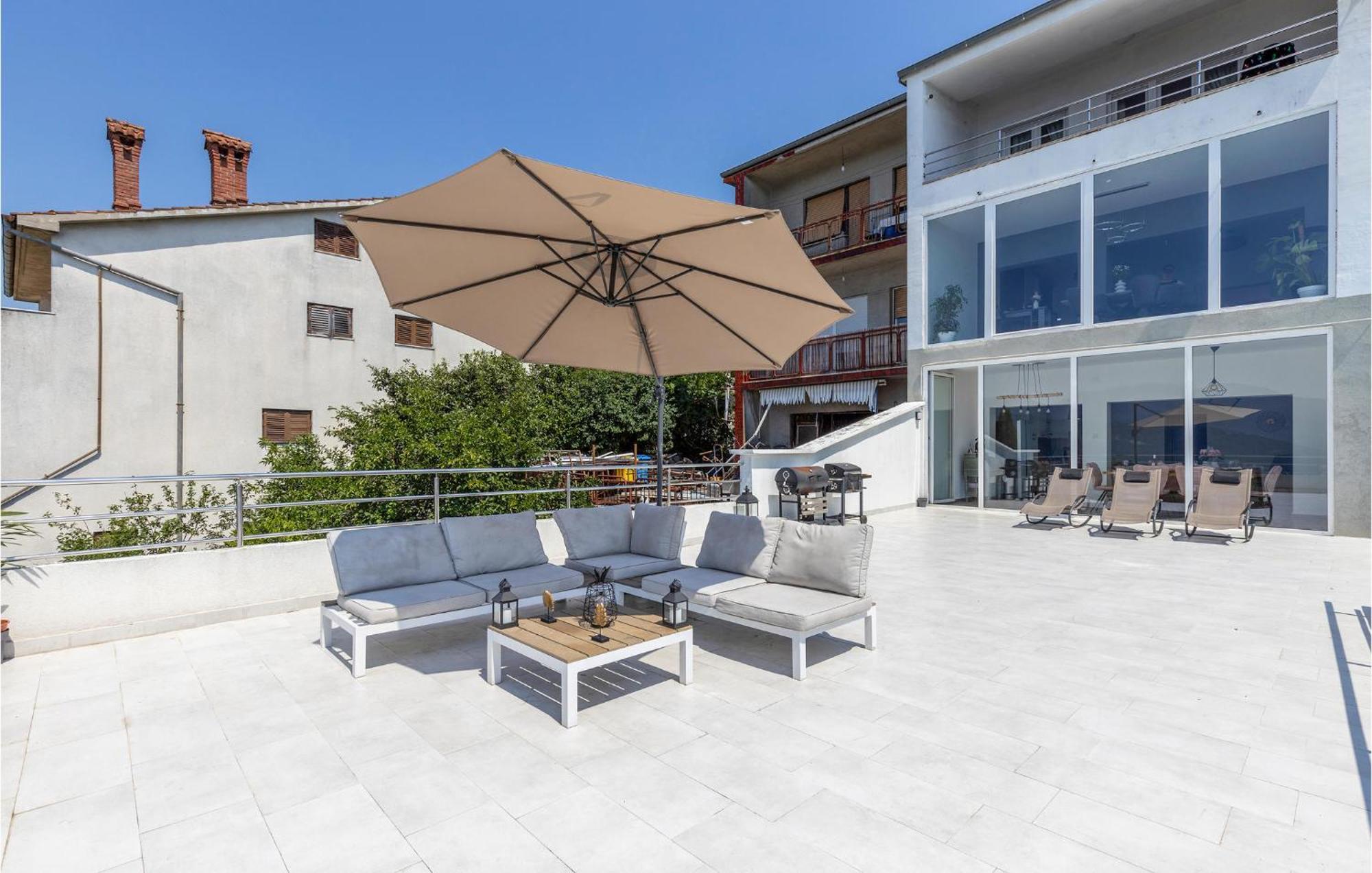 Amazing Apartment In Rijeka With Wifi ภายนอก รูปภาพ