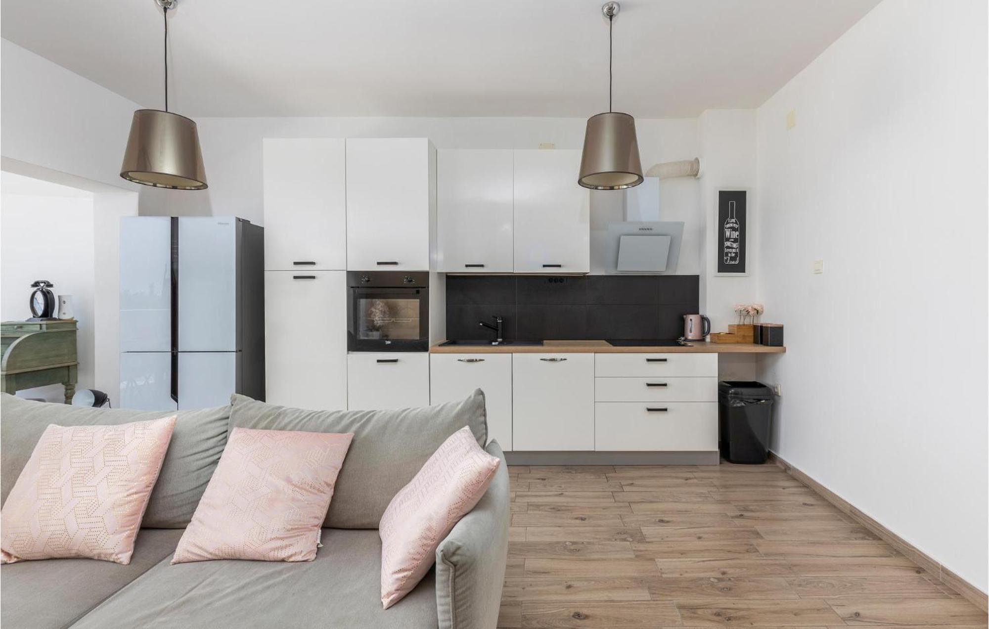 Amazing Apartment In Rijeka With Wifi ภายนอก รูปภาพ