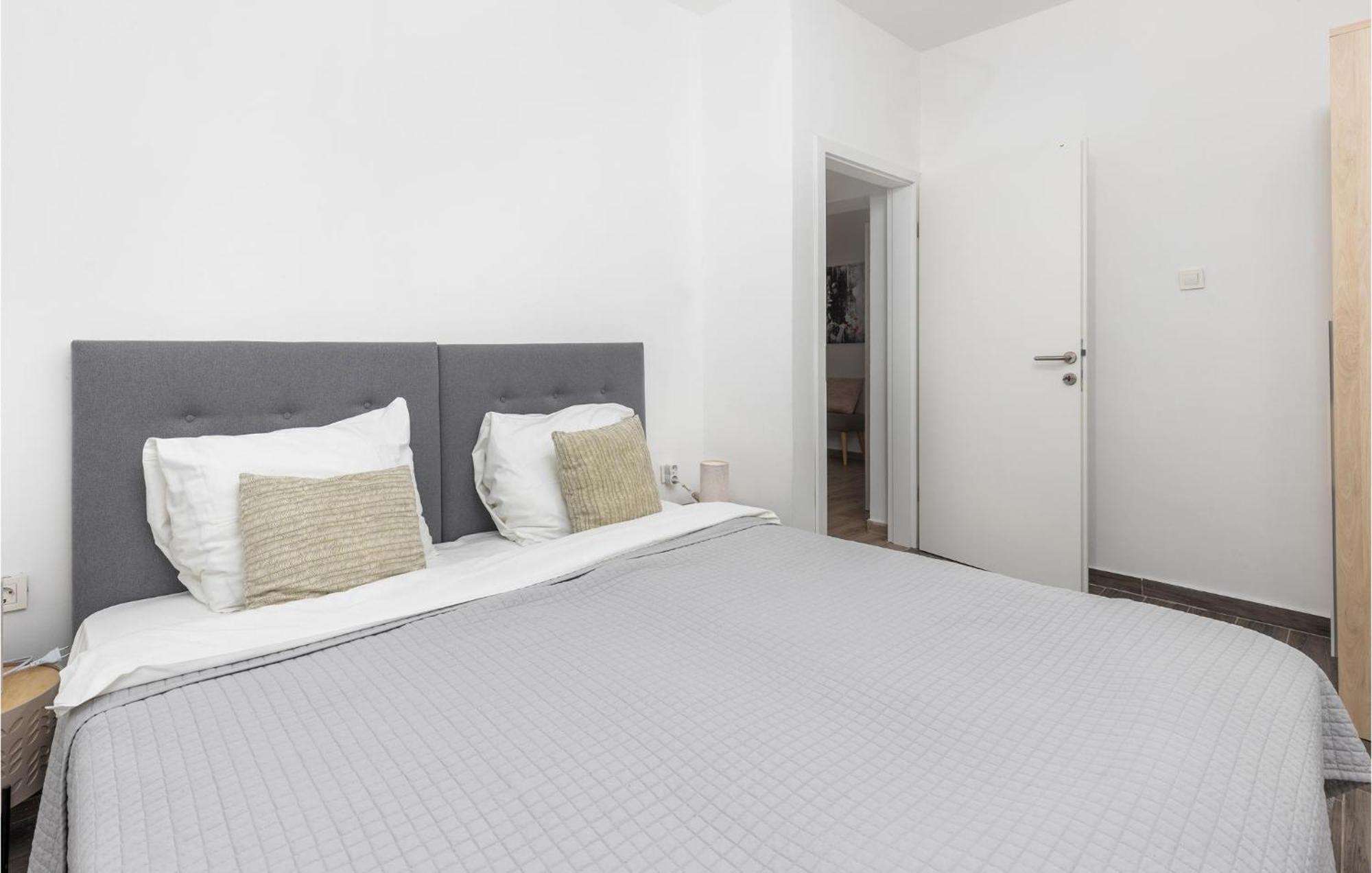 Amazing Apartment In Rijeka With Wifi ภายนอก รูปภาพ