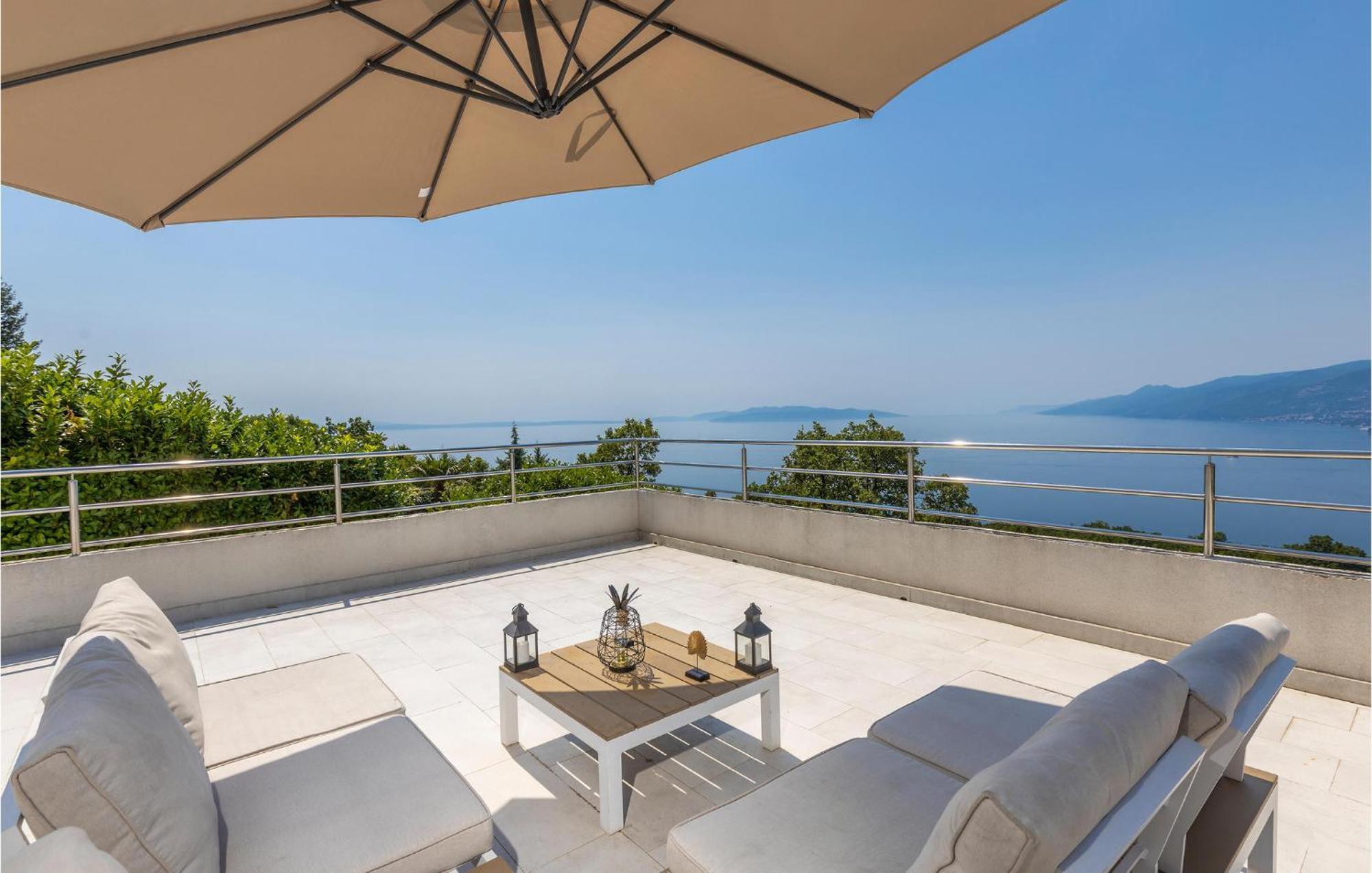 Amazing Apartment In Rijeka With Wifi ภายนอก รูปภาพ